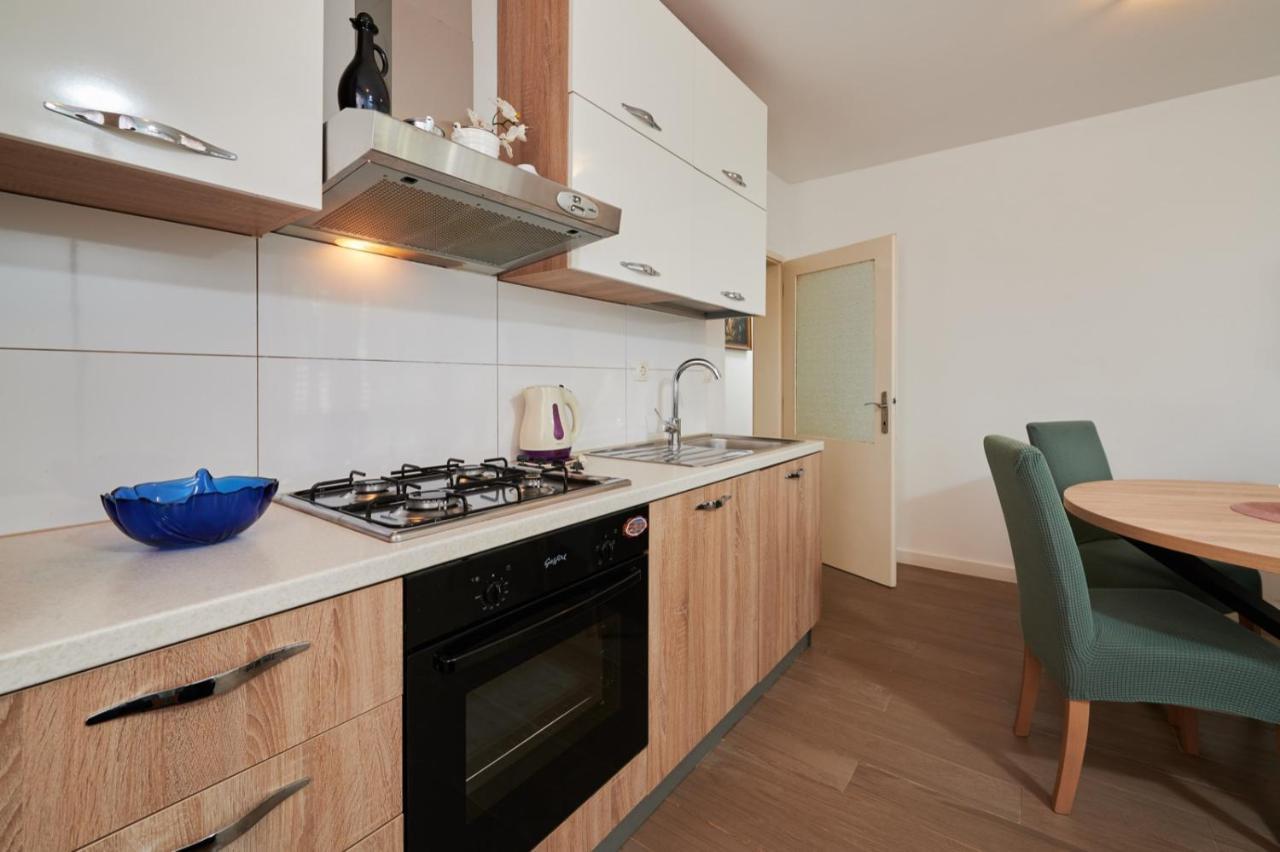 Apartmants Biocic โตรกีร์ ภายนอก รูปภาพ