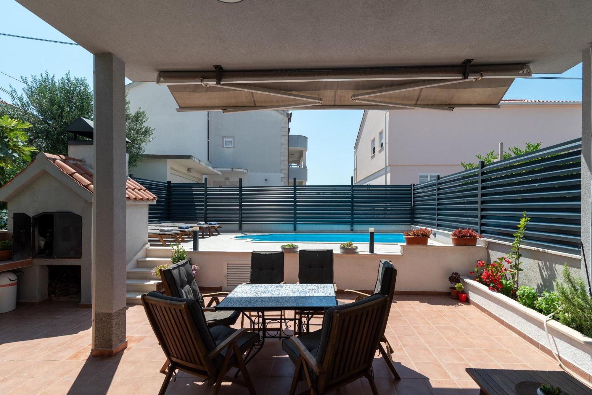 Apartmants Biocic โตรกีร์ ภายนอก รูปภาพ