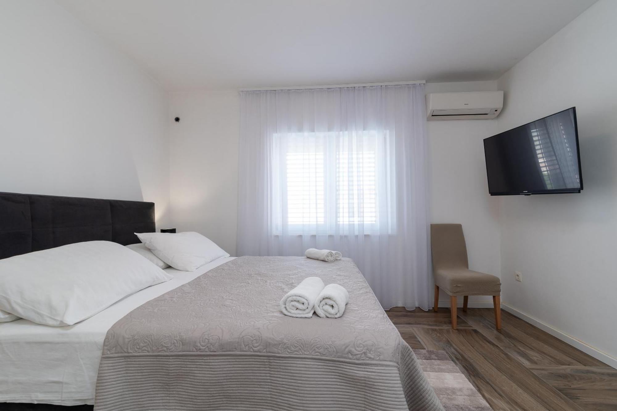 Apartmants Biocic โตรกีร์ ภายนอก รูปภาพ