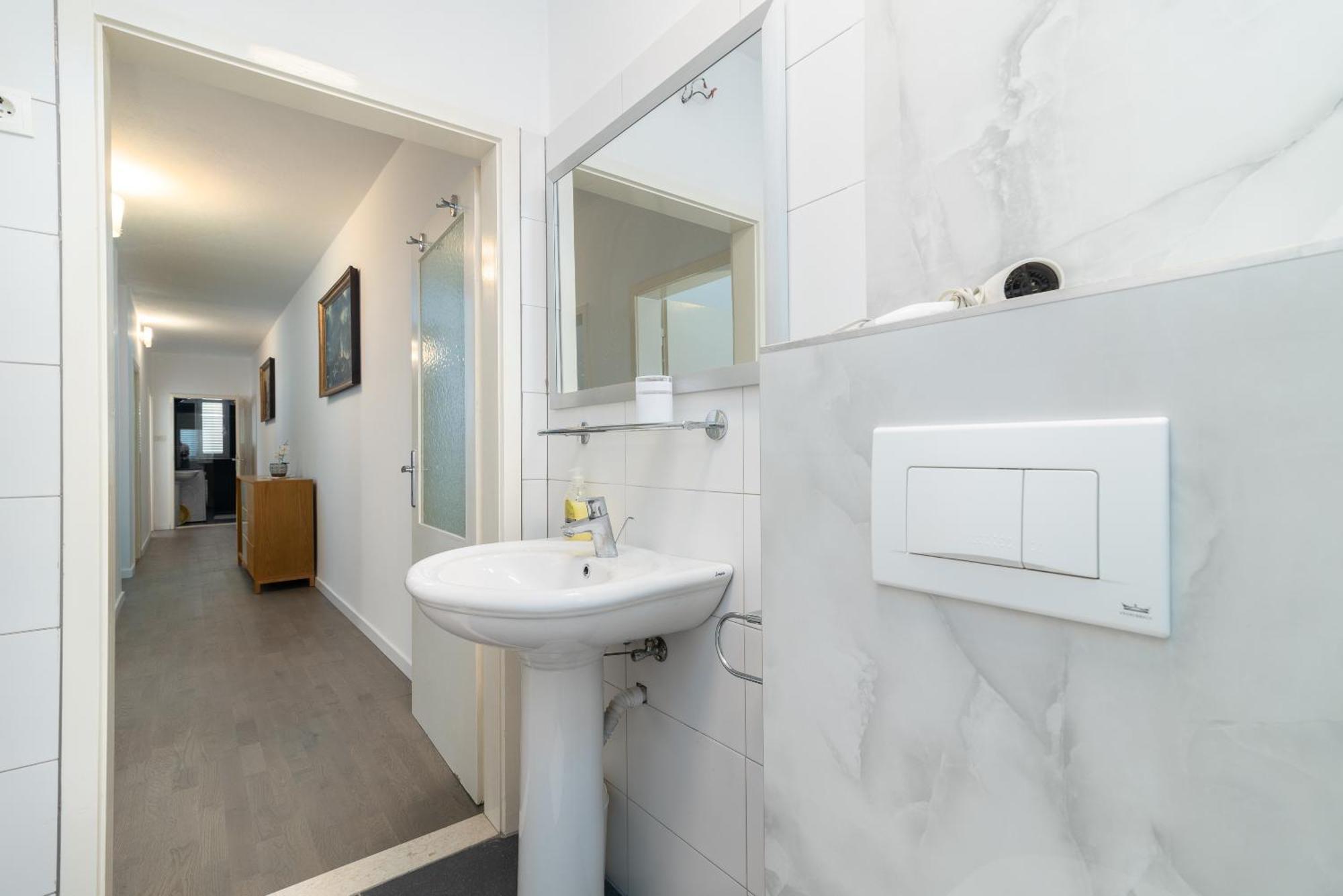 Apartmants Biocic โตรกีร์ ภายนอก รูปภาพ